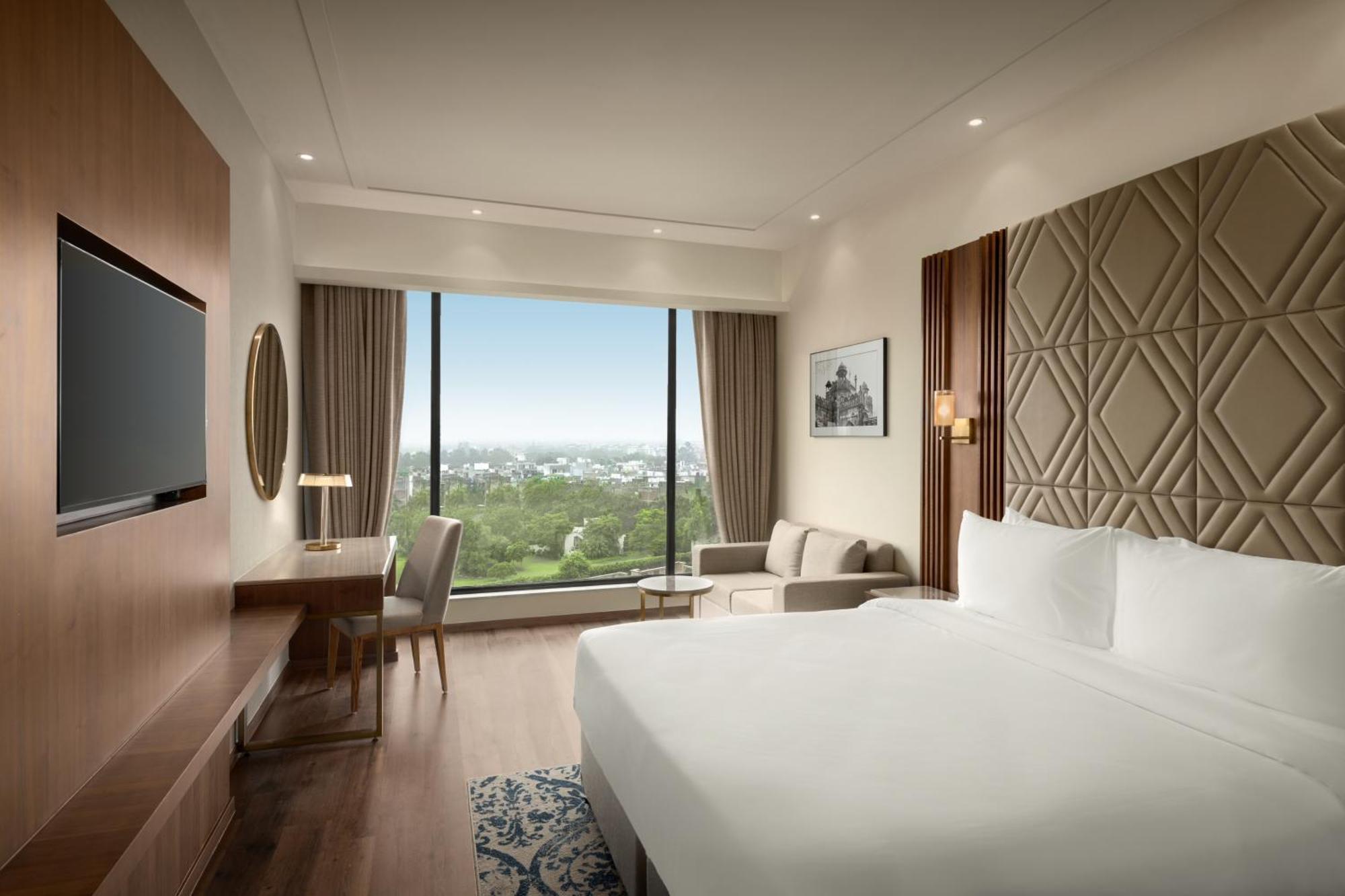 Standard Room with SPEND 1000 AND GET SERVICES WORTH 2000